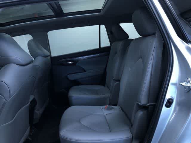 Thumbnail: 2024 Toyota Highlander - 20