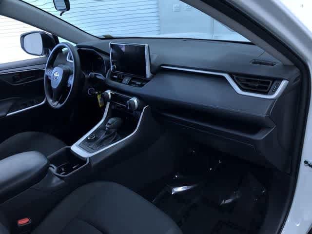 Thumbnail: 2025 Toyota RAV4 - 23