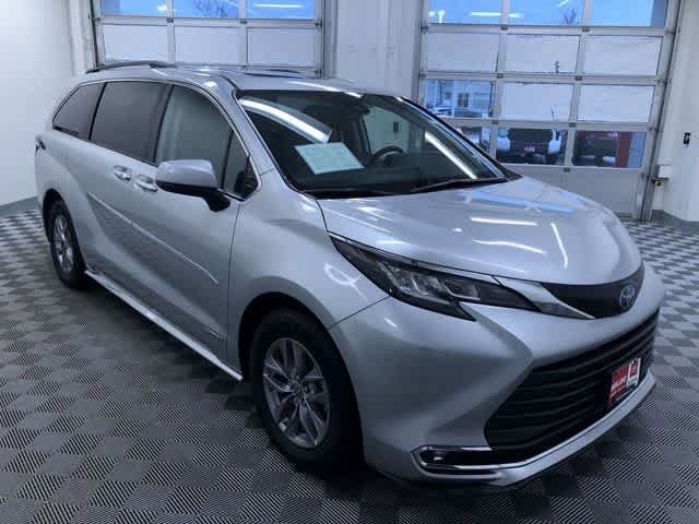 Thumbnail: 2021 Toyota Sienna - 37