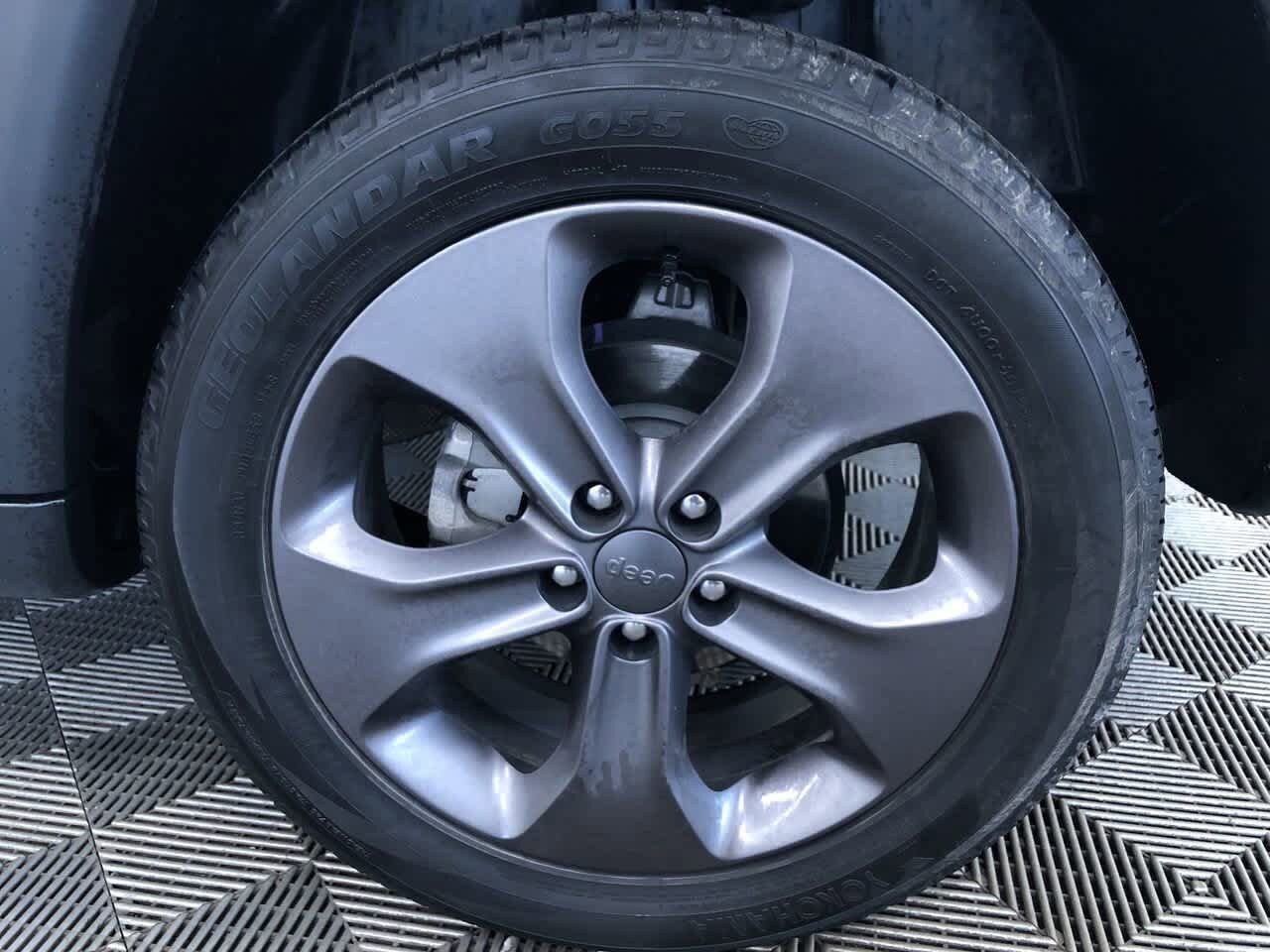 2022 Jeep Compass Latitude 16