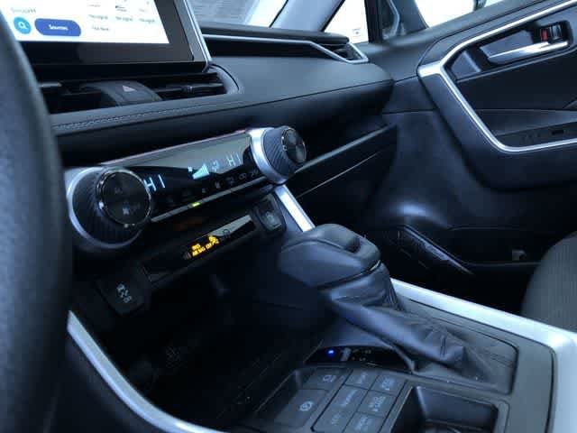 Thumbnail: 2025 Toyota RAV4 - 29