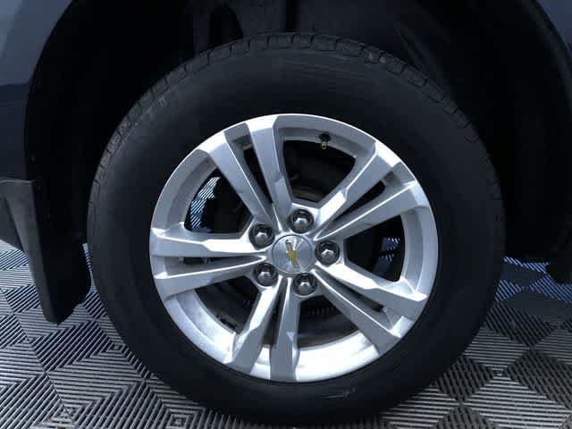 Thumbnail: 2016 Chevrolet Equinox - 16
