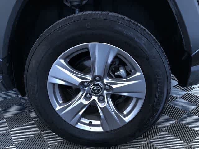 Thumbnail: 2025 Toyota RAV4 - 17