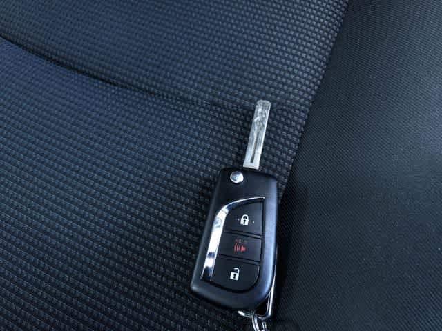 Thumbnail: 2025 Toyota RAV4 - 33