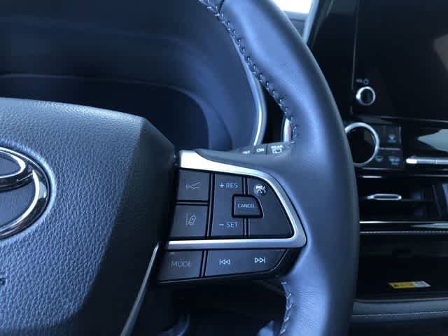 Thumbnail: 2025 Toyota Highlander - 28