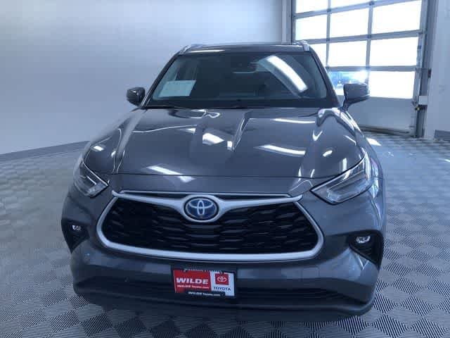 Thumbnail: 2023 Toyota Highlander - 15