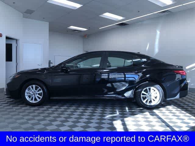 2025 Toyota Camry LE photo 3
