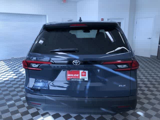 Thumbnail: 2025 Toyota Grand Highlander - 15