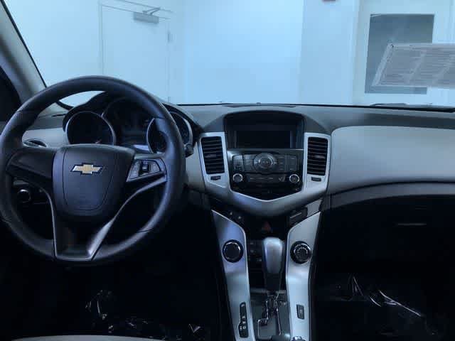 Thumbnail: 2013 Chevrolet Cruze - 17
