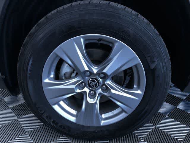 Thumbnail: 2025 Toyota RAV4 - 16