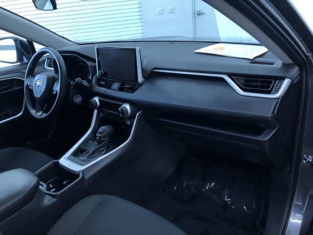 Thumbnail: 2025 Toyota RAV4 - 22