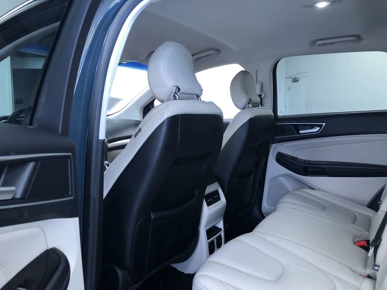 Thumbnail: 2016 Ford Edge - 19