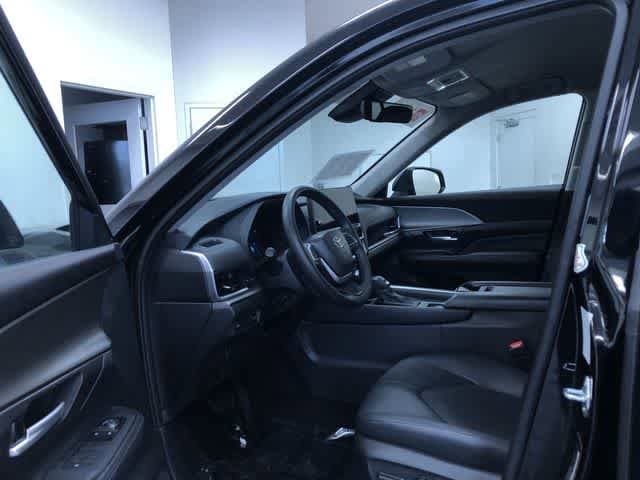 Thumbnail: 2025 Toyota Grand Highlander - 11