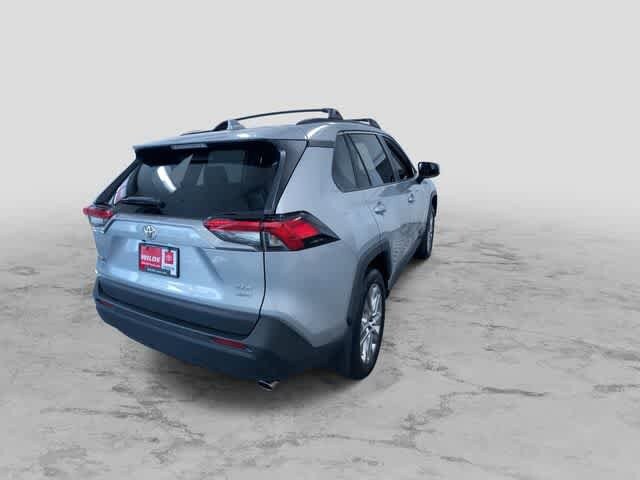 Thumbnail: 2022 Toyota RAV4 - 9