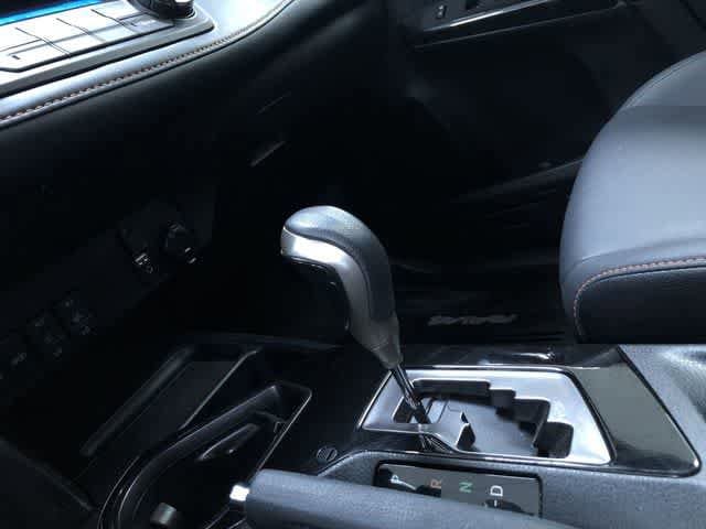 Thumbnail: 2018 Toyota RAV4 - 29