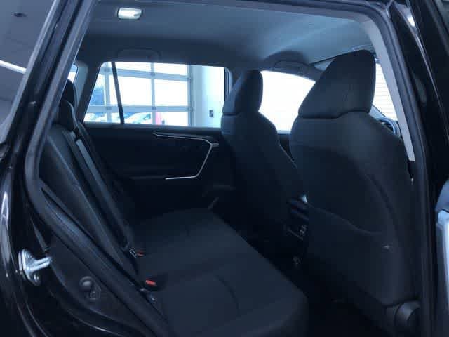 Thumbnail: 2022 Toyota RAV4 - 21