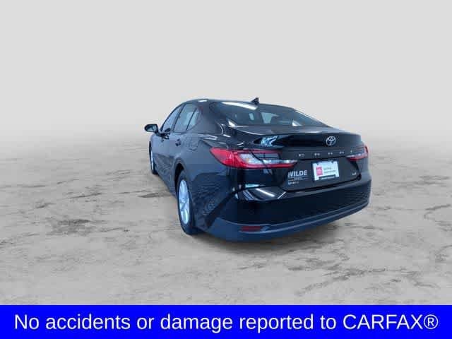 2026 Toyota Camry LE - Photo 9