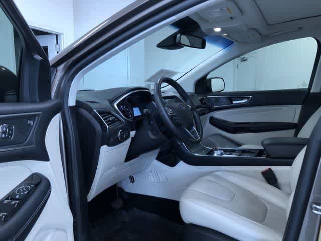 Thumbnail: 2019 Ford Edge - 11