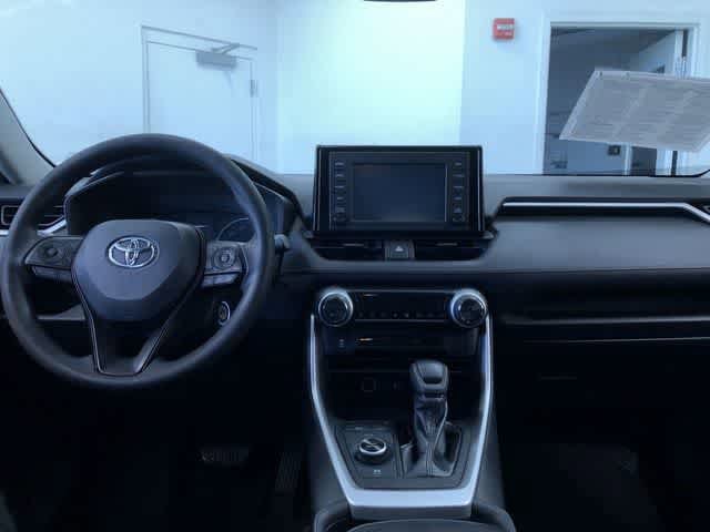 Thumbnail: 2019 Toyota RAV4 - 18