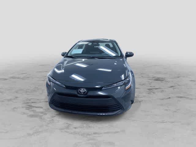 2025 Toyota Corolla LE photo 4