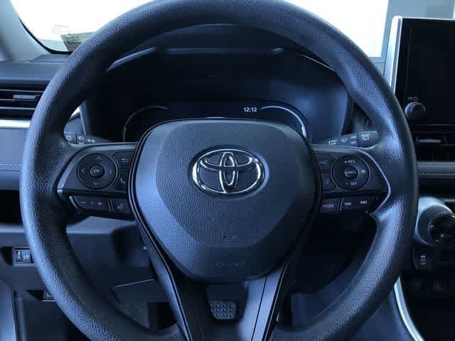2025 Toyota RAV4 LE - Photo 24