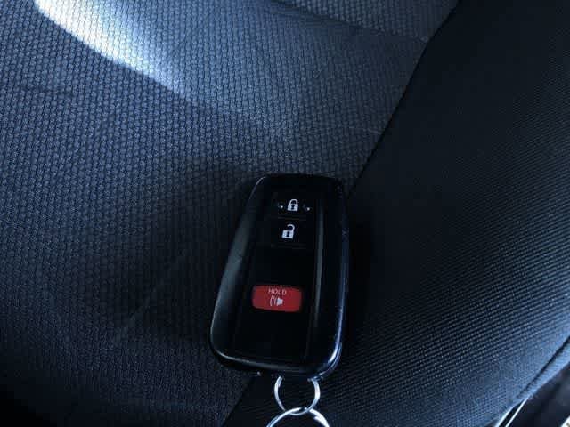 Thumbnail: 2025 Toyota RAV4 - 32