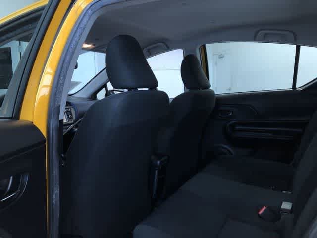 Thumbnail: 2015 Toyota Prius c - 21