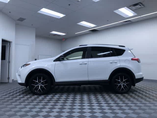 Thumbnail: 2018 Toyota RAV4 - 11