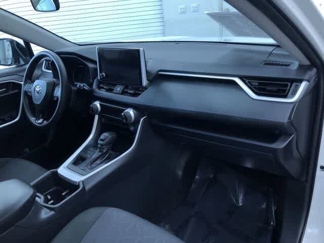 Thumbnail: 2025 Toyota RAV4 - 23