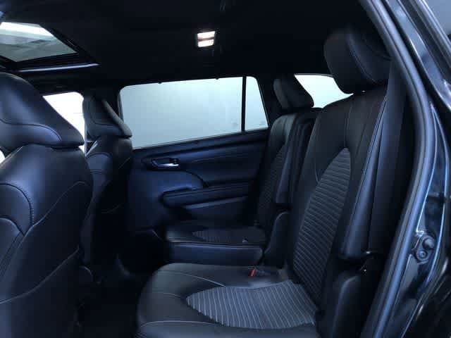 Thumbnail: 2025 Toyota Highlander - 20