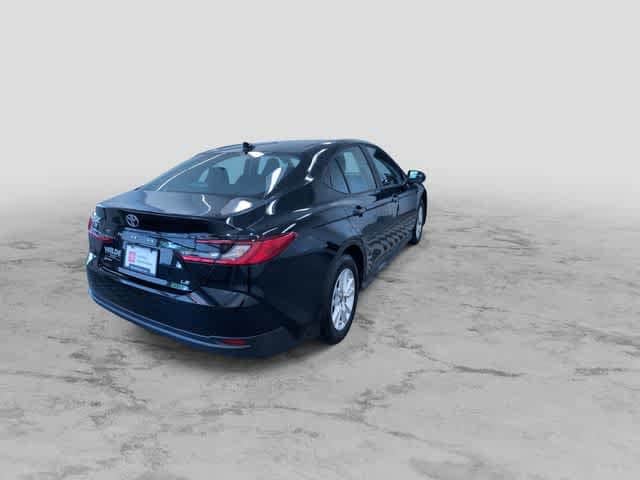 2026 Toyota Camry LE - Photo 11