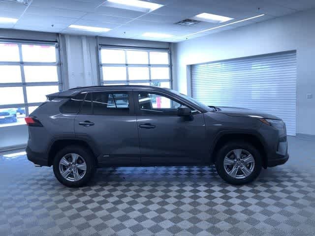 2025 Toyota RAV4 LE - Photo 35