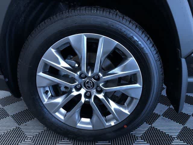 Thumbnail: 2025 Toyota RAV4 - 8