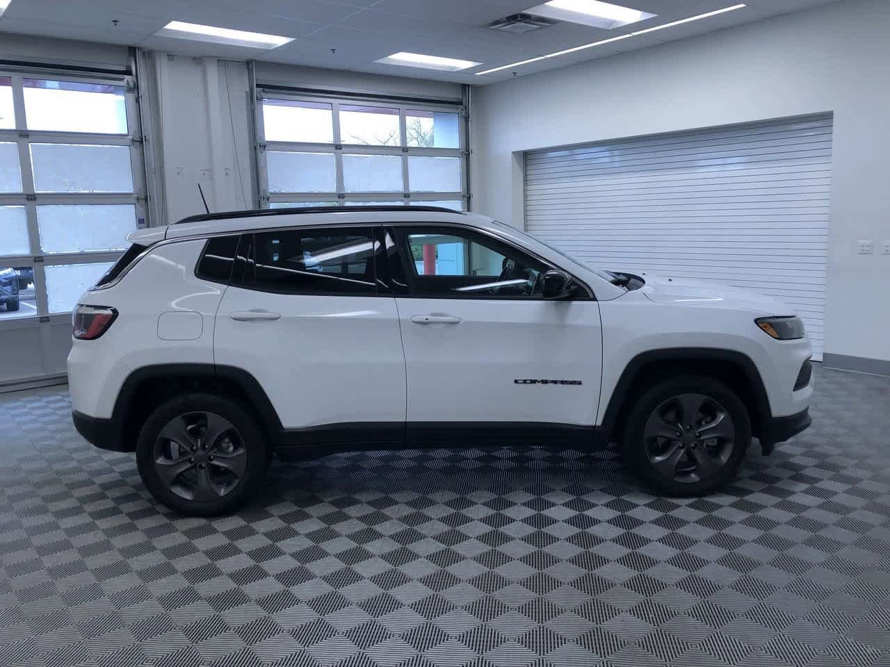 2022 Jeep Compass Latitude 34