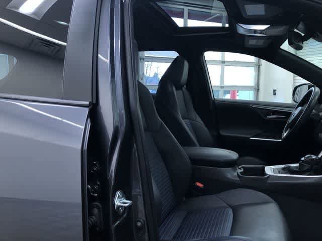 Thumbnail: 2022 Toyota RAV4 - 14