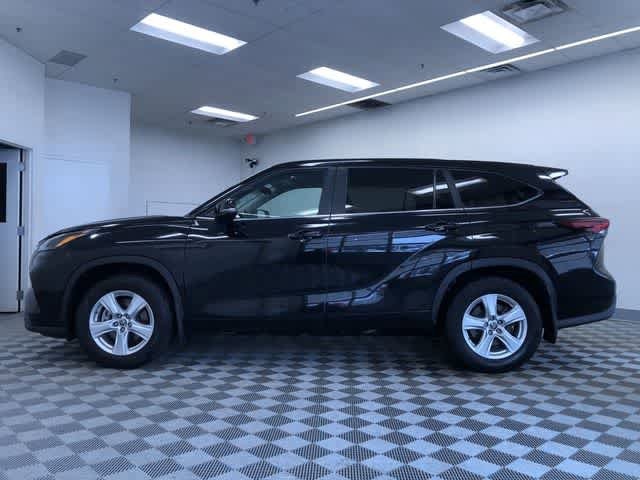 Thumbnail: 2024 Toyota Highlander - 13