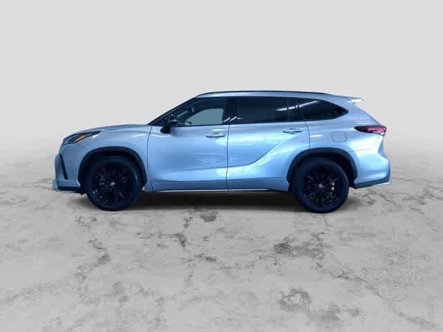 Thumbnail: 2025 Toyota Highlander - 7