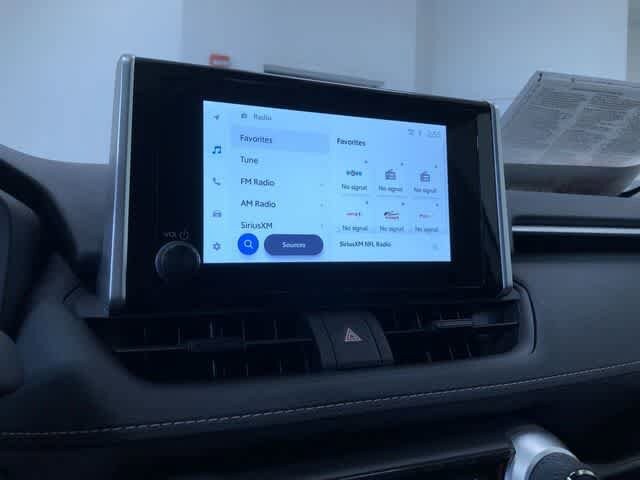 Thumbnail: 2025 Toyota RAV4 - 28