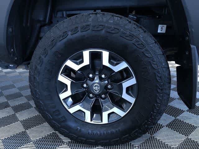Thumbnail: 2022 Toyota Tacoma - 10