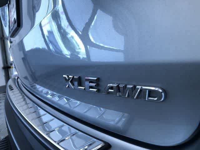 Thumbnail: 2019 Toyota Highlander - 22