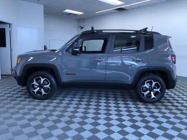 Thumbnail: 2022 Jeep Renegade - 12