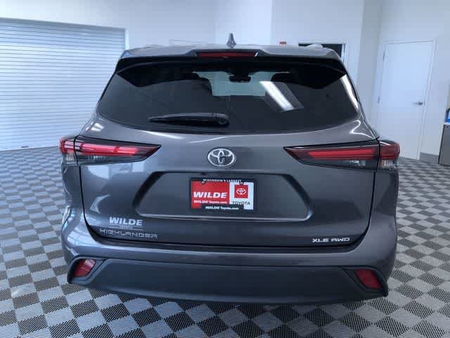 Thumbnail: 2024 Toyota Highlander - 15