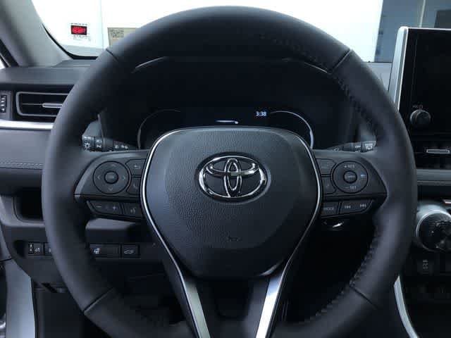 Thumbnail: 2025 Toyota RAV4 - 16