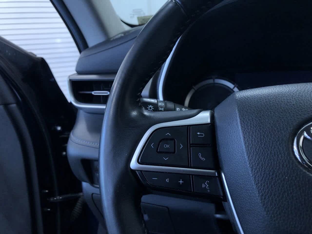 2023 Toyota Highlander XLE 26