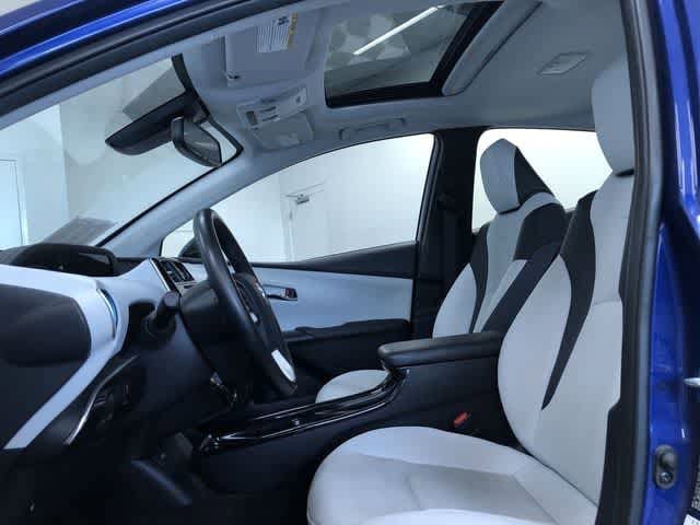 Thumbnail: 2016 Toyota Prius - 17