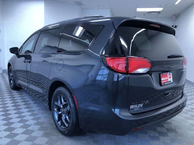 Thumbnail: 2019 Chrysler Pacifica - 13