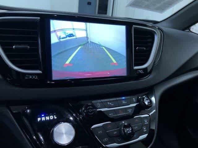 Thumbnail: 2025 Chrysler Pacifica - 28