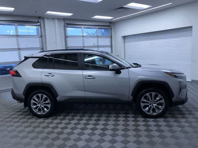 Thumbnail: 2022 Toyota RAV4 - 35