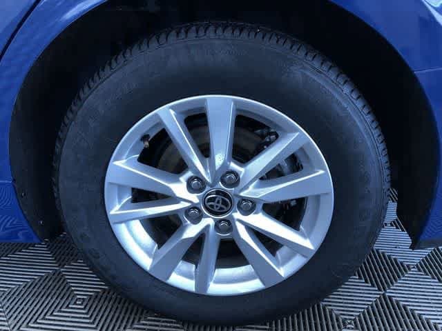 Thumbnail: 2025 Toyota Camry - 16