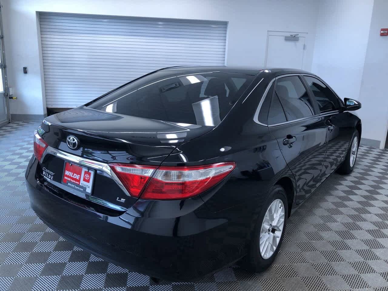 Thumbnail: 2017 Toyota Camry - 33